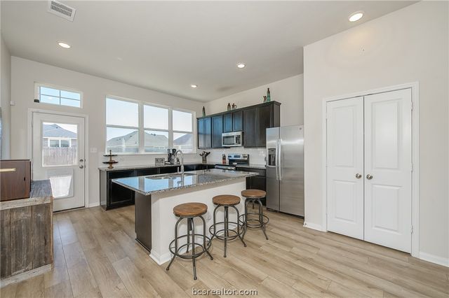 2012 Kathryn Drive, Bryan, TX 77807