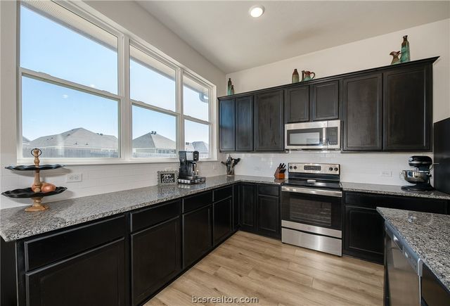 2012 Kathryn Drive, Bryan, TX 77807