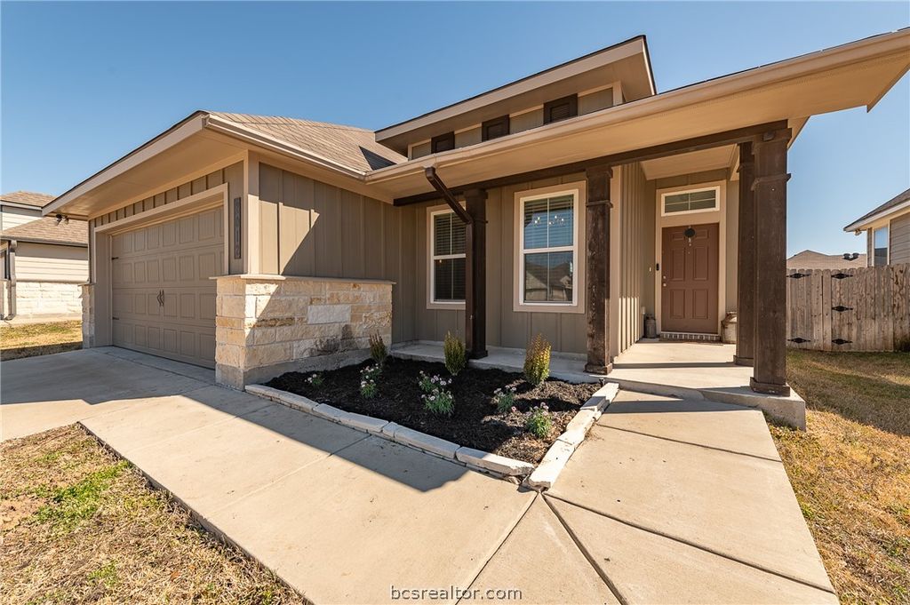 2012 Kathryn Drive, Bryan, TX 77807