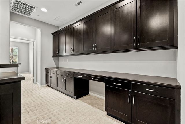 22105 Barrington, Saugus, CA 91350