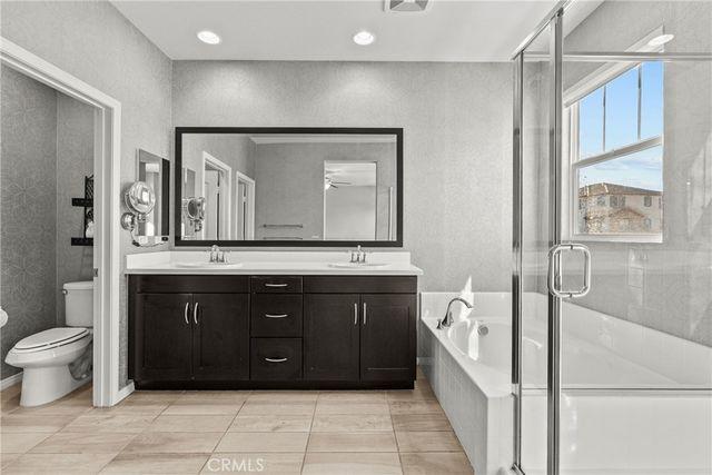 22105 Barrington, Saugus, CA 91350