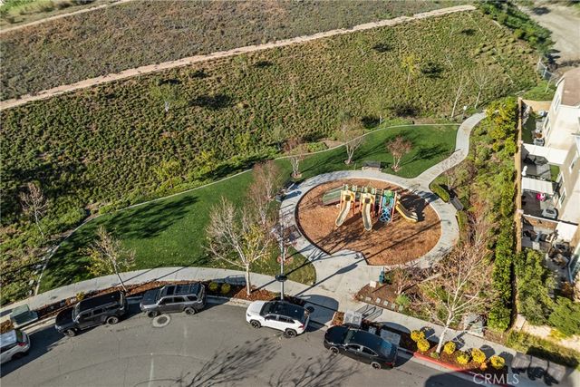 22105 Barrington, Saugus, CA 91350