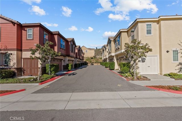 22105 Barrington, Saugus, CA 91350