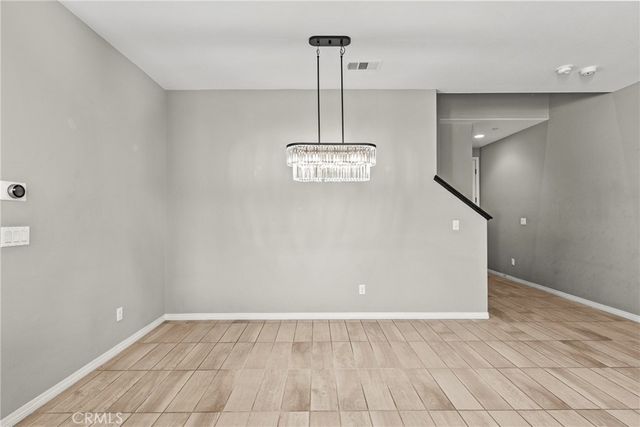 22105 Barrington, Saugus, CA 91350