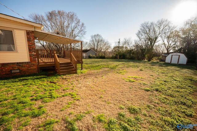 2215 NE Fairfax Street, Huntsville, AL 35811