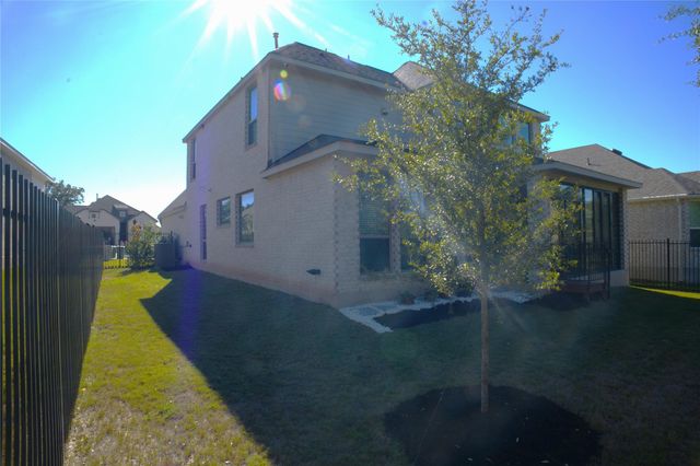 284 Kimble Creek LOOP, Kyle, TX 78640