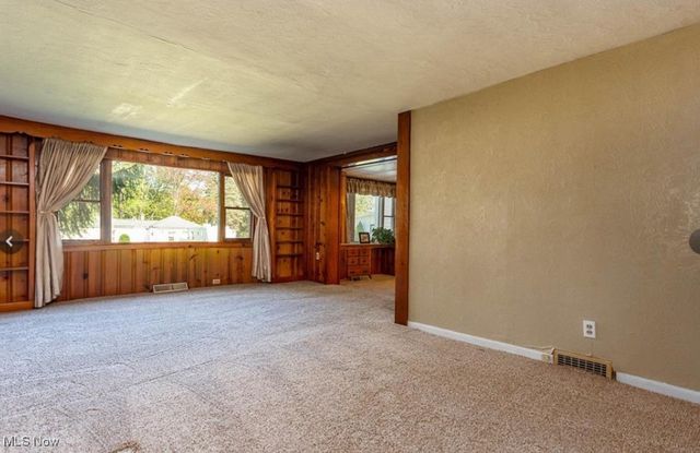 300 South State Street, Wellington, OH 44090