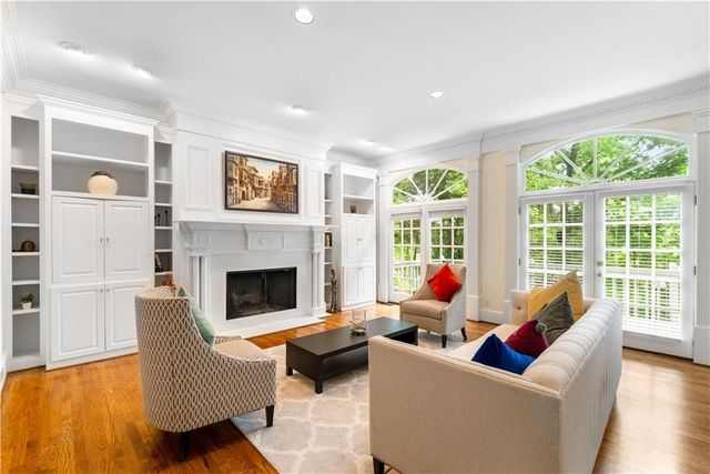 345 W Berwicke Common NE, Atlanta, GA 30342