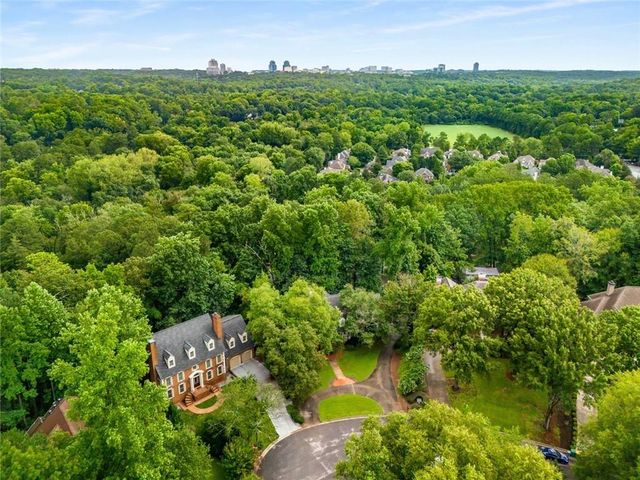 345 W Berwicke Common NE, Atlanta, GA 30342