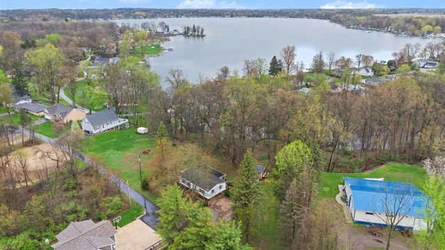 33320 Ridenour Road, Dowagiac, MI 49047