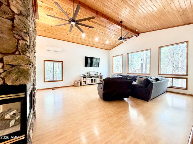 6870 W ROBBIN Lane, Pine, AZ 85544