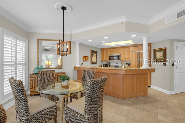 77 Ocean Ln Apt 117, Hilton Head Island, SC 29928