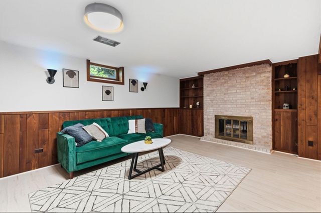 3662 Robin Lane, Minnetonka, MN 55305