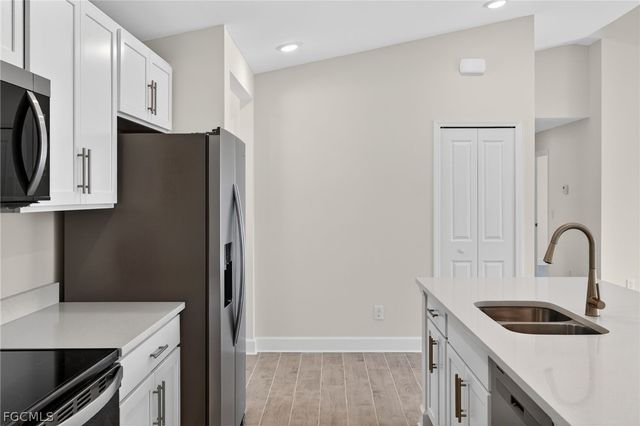 630 NW 28th TER, Cape Coral, FL 33993