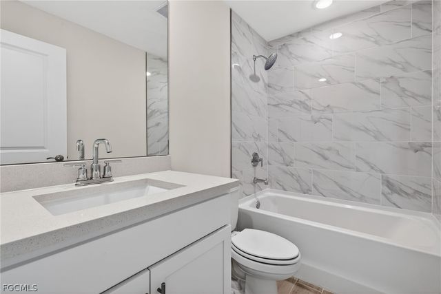 630 NW 28th TER, Cape Coral, FL 33993