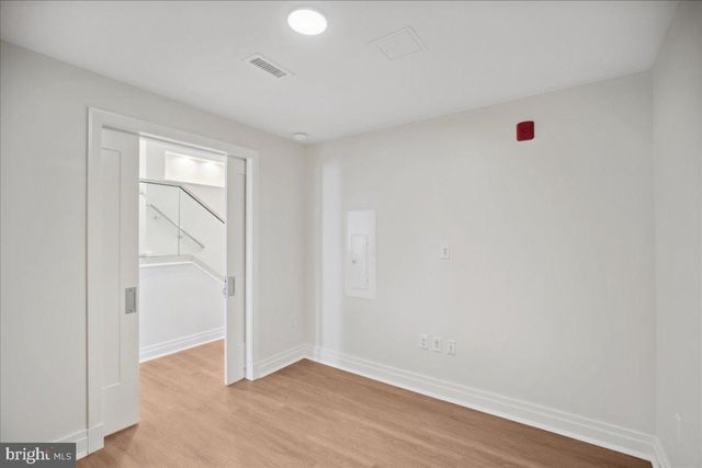 923 V ST NW #602, Washington, DC 20001