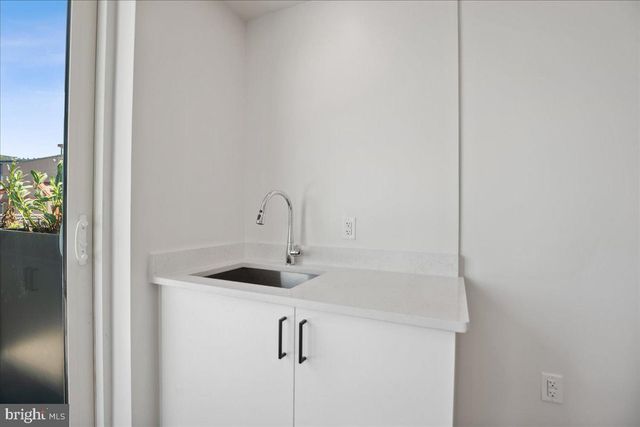 923 V ST NW #602, Washington, DC 20001