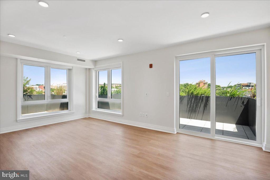 923 V ST NW #602, Washington, DC 20001