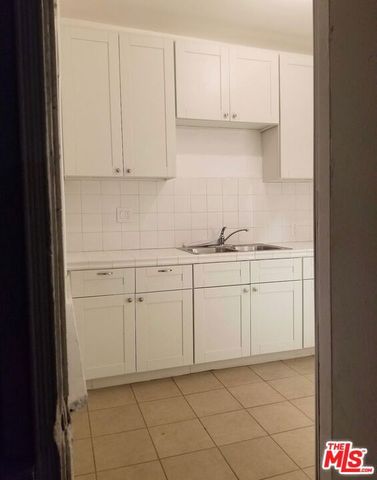 6640 Leland Way, Los Angeles, CA 90028