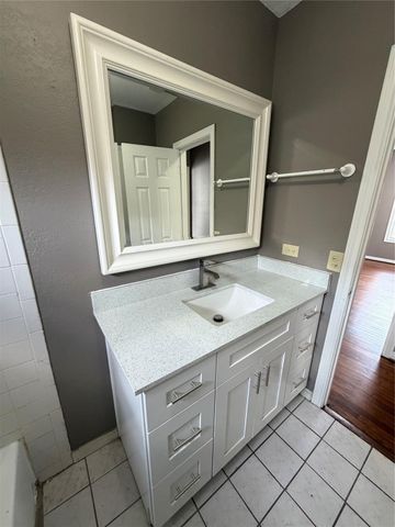 111 Inlane Street, Houston, TX 77012