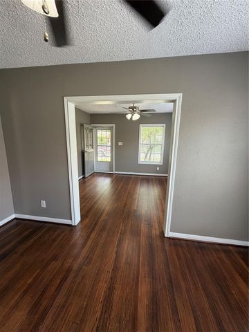 111 Inlane Street, Houston, TX 77012