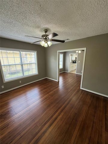 111 Inlane Street, Houston, TX 77012