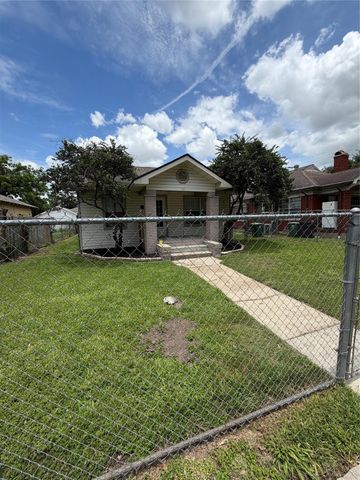 111 Inlane Street, Houston, TX 77012