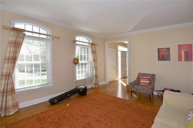 317 Abbey Brook Ln, Peters Twp, PA 15367