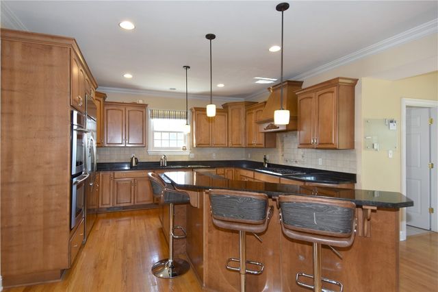 317 Abbey Brook Ln, Peters Twp, PA 15367