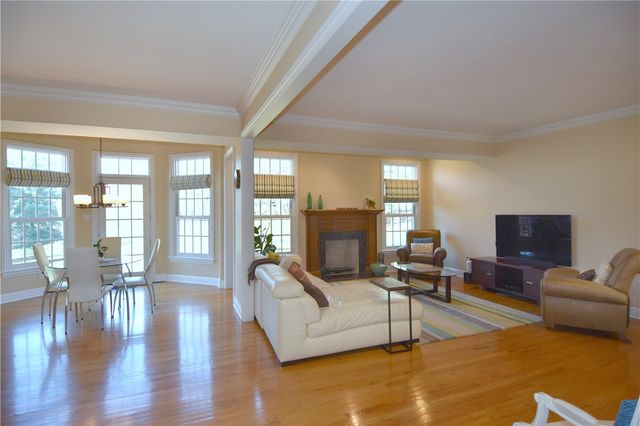 317 Abbey Brook Ln, Peters Twp, PA 15367