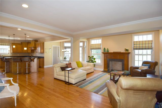 317 Abbey Brook Ln, Peters Twp, PA 15367