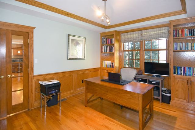 317 Abbey Brook Ln, Peters Twp, PA 15367