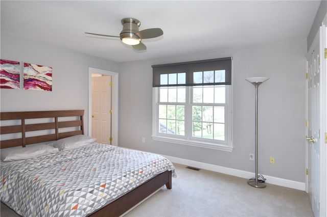 317 Abbey Brook Ln, Peters Twp, PA 15367