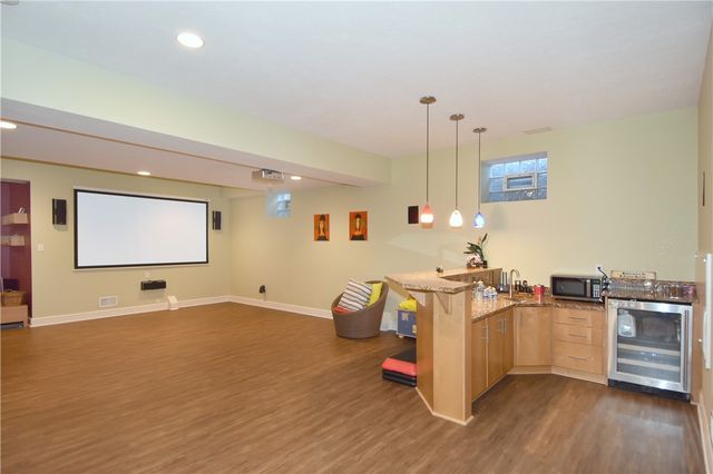 317 Abbey Brook Ln, Peters Twp, PA 15367