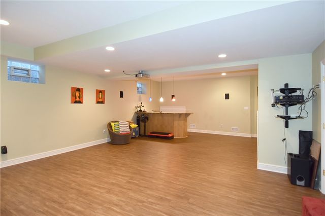 317 Abbey Brook Ln, Peters Twp, PA 15367