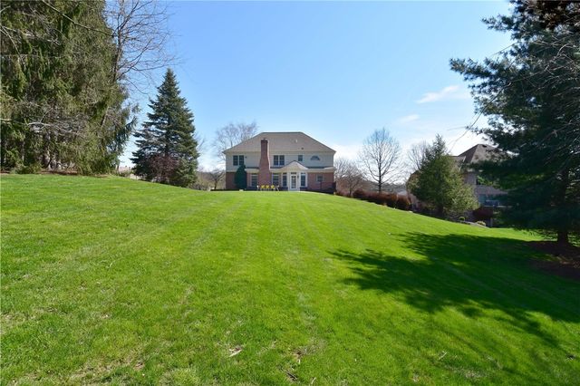 317 Abbey Brook Ln, Peters Twp, PA 15367