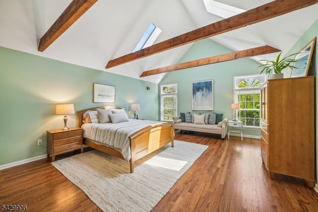 6 Windsor Ct, Clinton Twp., NJ 08801