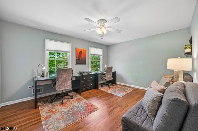 6 Windsor Ct, Clinton Twp., NJ 08801