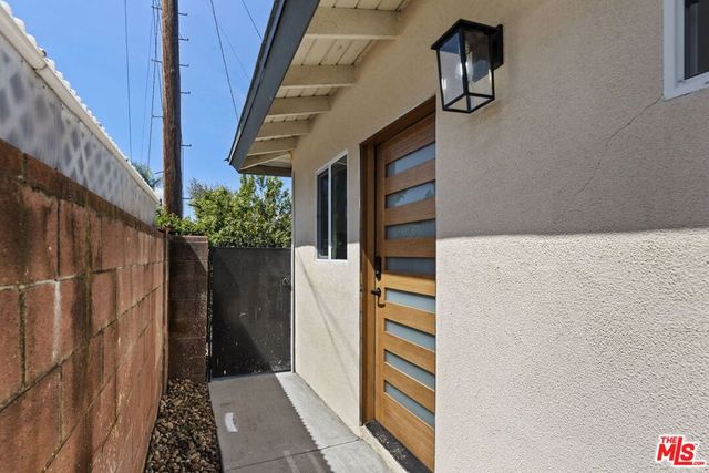 6229 Sylvia Avenue, Tarzana, CA 91335