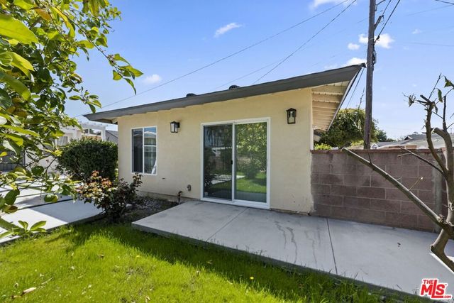 6229 Sylvia Avenue, Tarzana, CA 91335