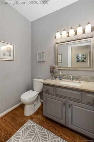 2176 Oakwood Drive, Troy, MI 48085