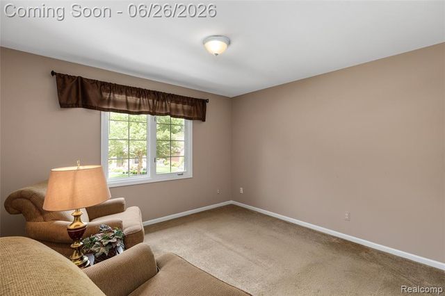 2176 Oakwood Drive, Troy, MI 48085