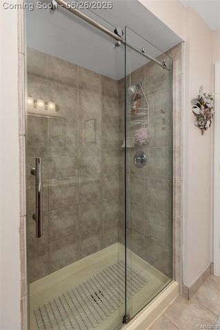2176 Oakwood Drive, Troy, MI 48085