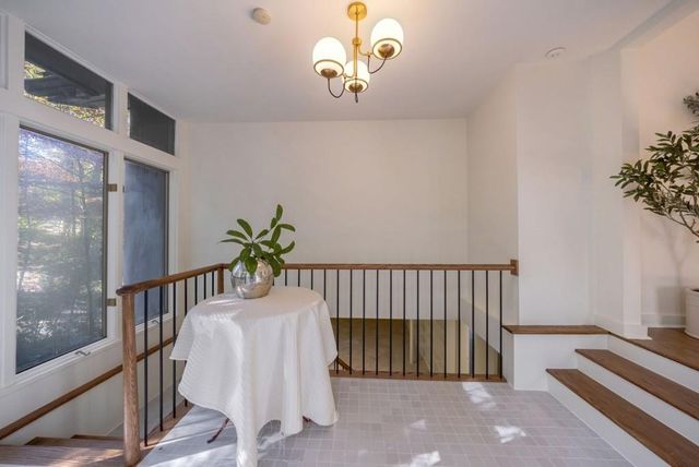 922 Barton Woods NE Road, Atlanta, GA 30307