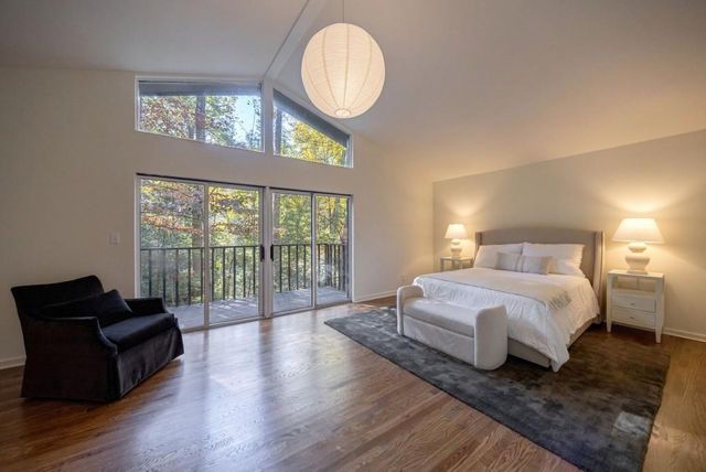 922 Barton Woods NE Road, Atlanta, GA 30307