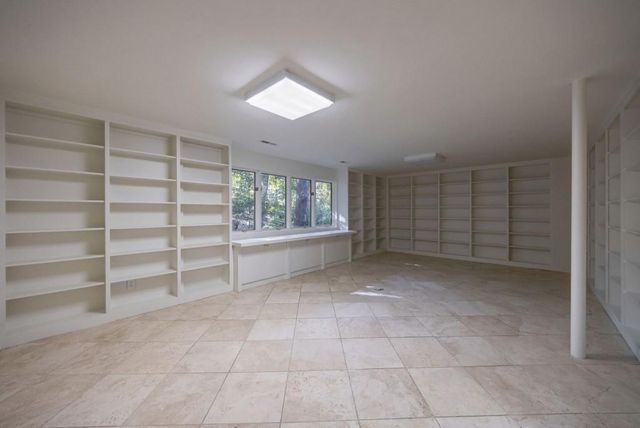 922 Barton Woods NE Road, Atlanta, GA 30307