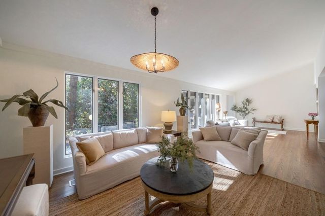 922 Barton Woods NE Road, Atlanta, GA 30307