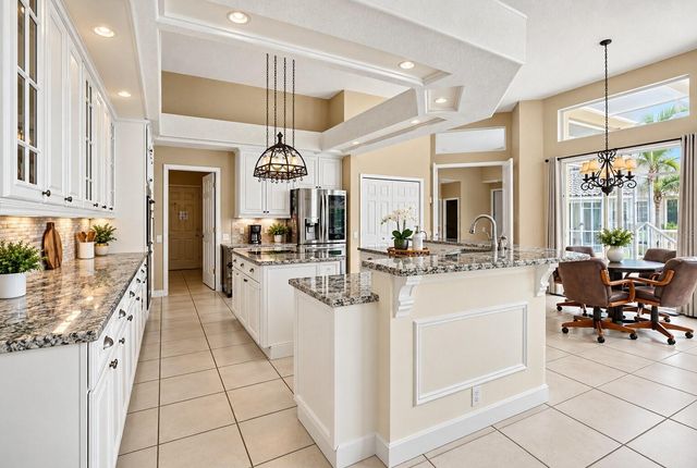 9108 WOODRIDGE RUN DRIVE, Tampa, FL 33647
