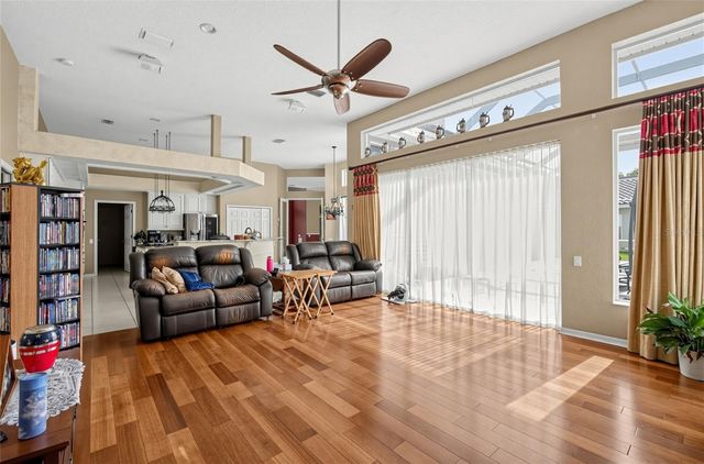 9108 WOODRIDGE RUN DRIVE, Tampa, FL 33647