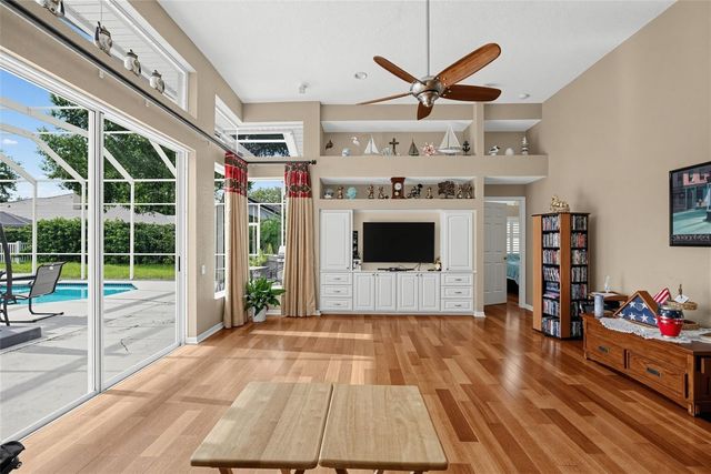 9108 WOODRIDGE RUN DRIVE, Tampa, FL 33647